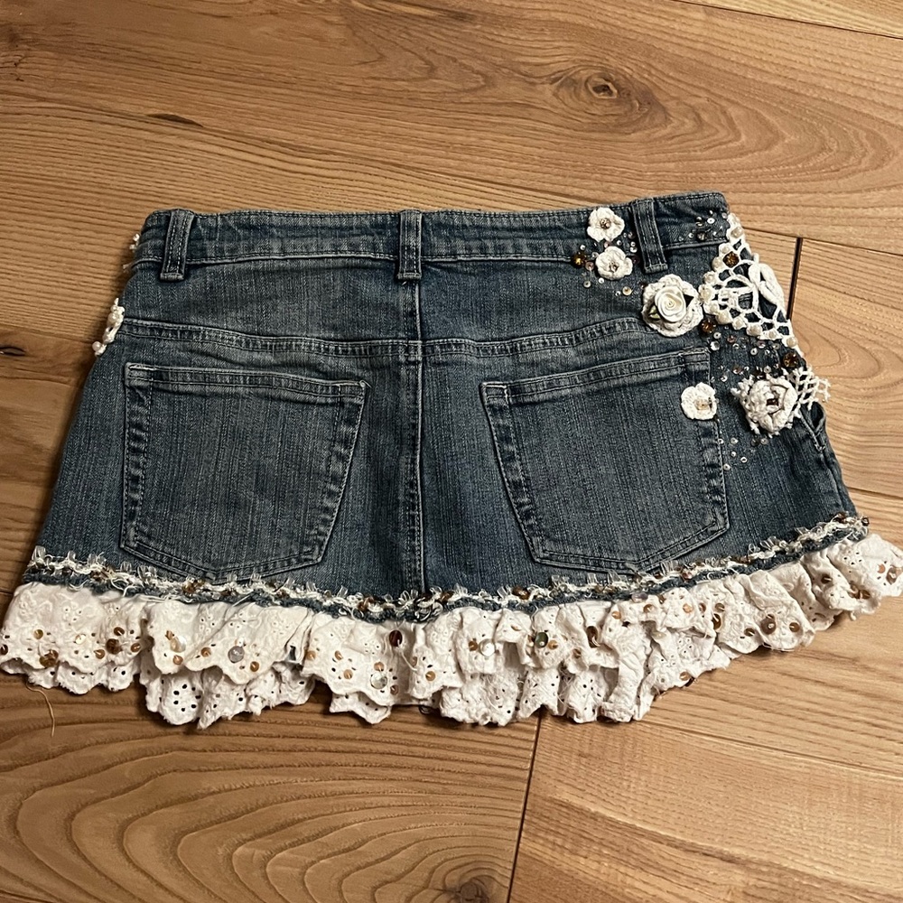 Cute 🥰 Jeans skirt - Picture 2 of 5
